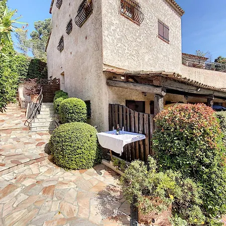 L'ensoleillade Apartment